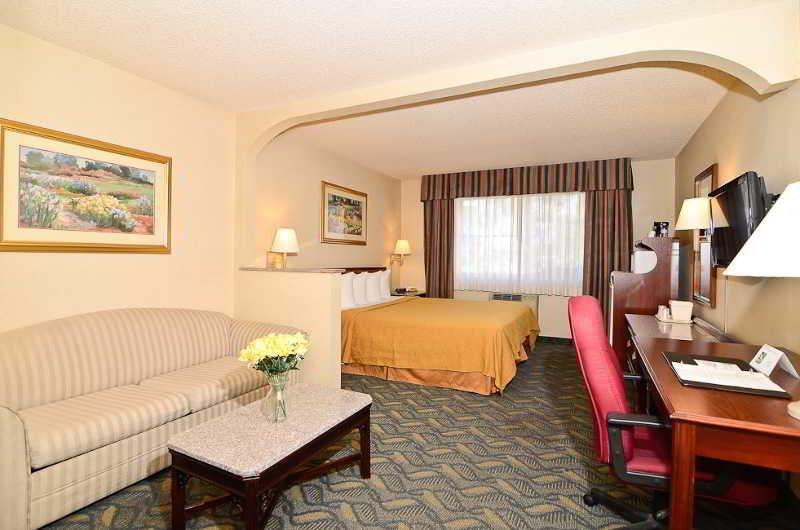 Quality Inn & Suites Walnut - City Of Industry Esterno foto
